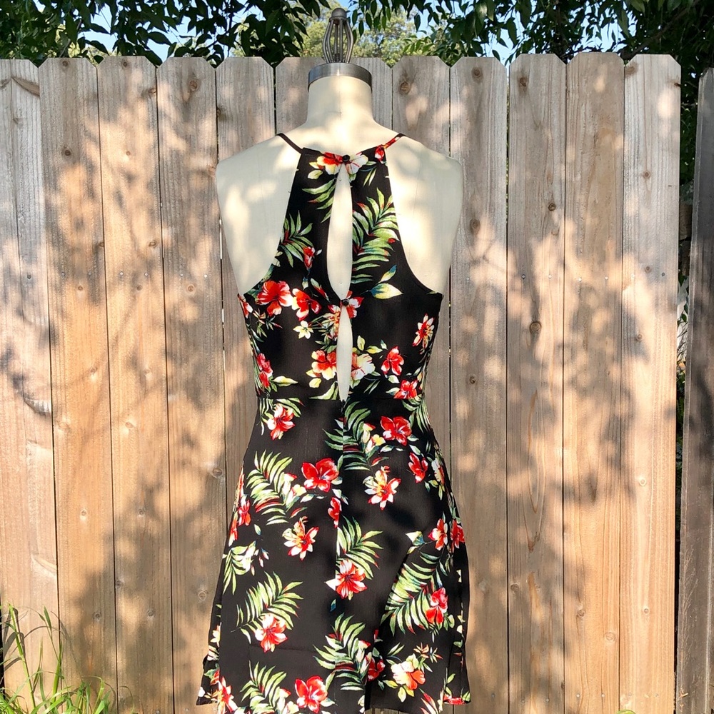 ❤️HP! Plus Size Tropic Floral Dress - Picture 5 of 6